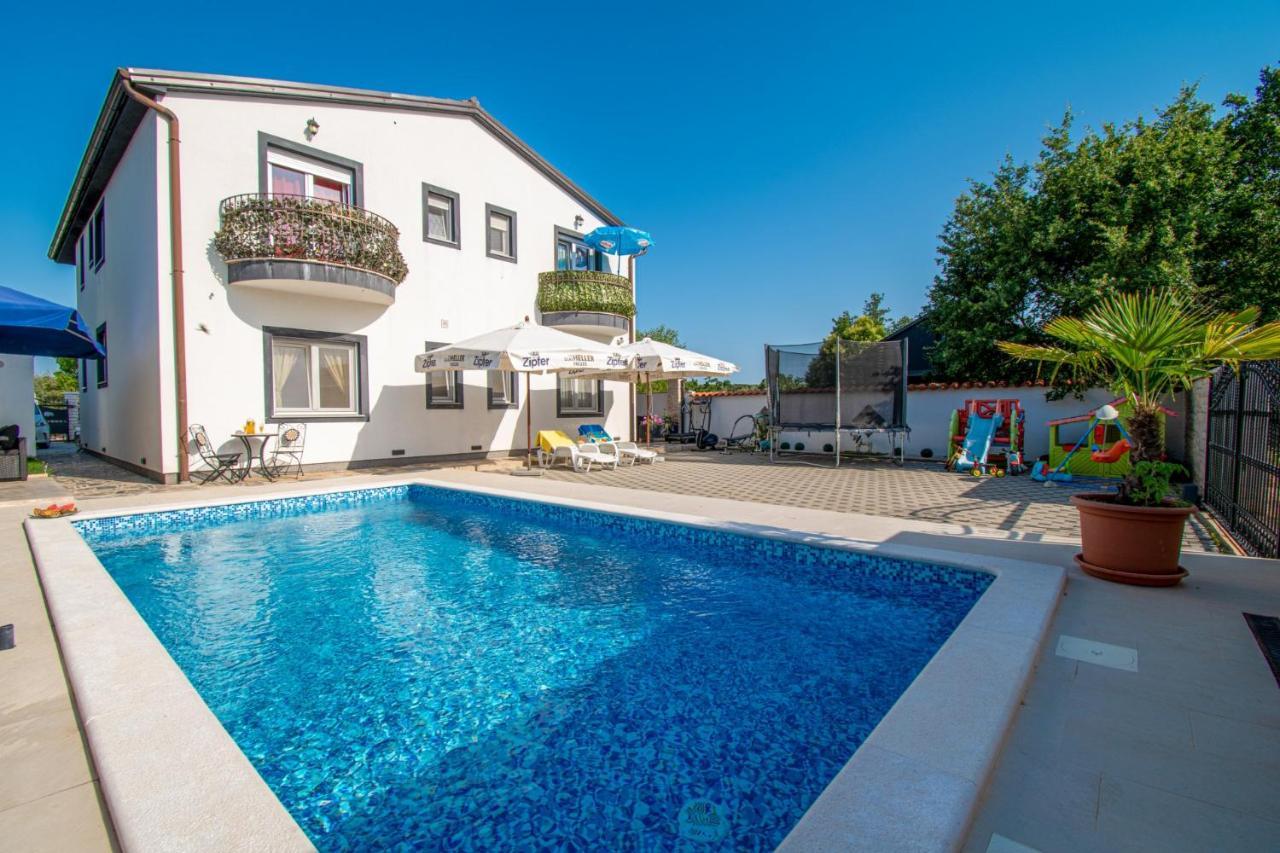 Apartments With Pool In Pula,Croatia Dış mekan fotoğraf